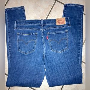 Womens Levis Shaping Skinny